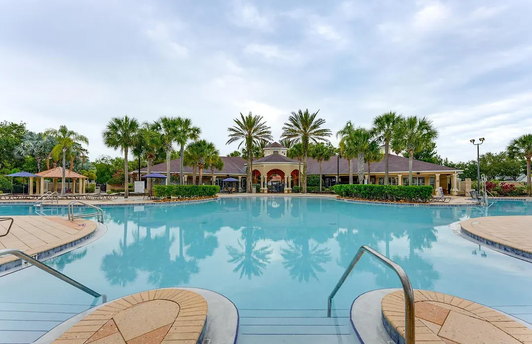 Private Cocktail Pool: Kissimmee Resort Retreat!-1