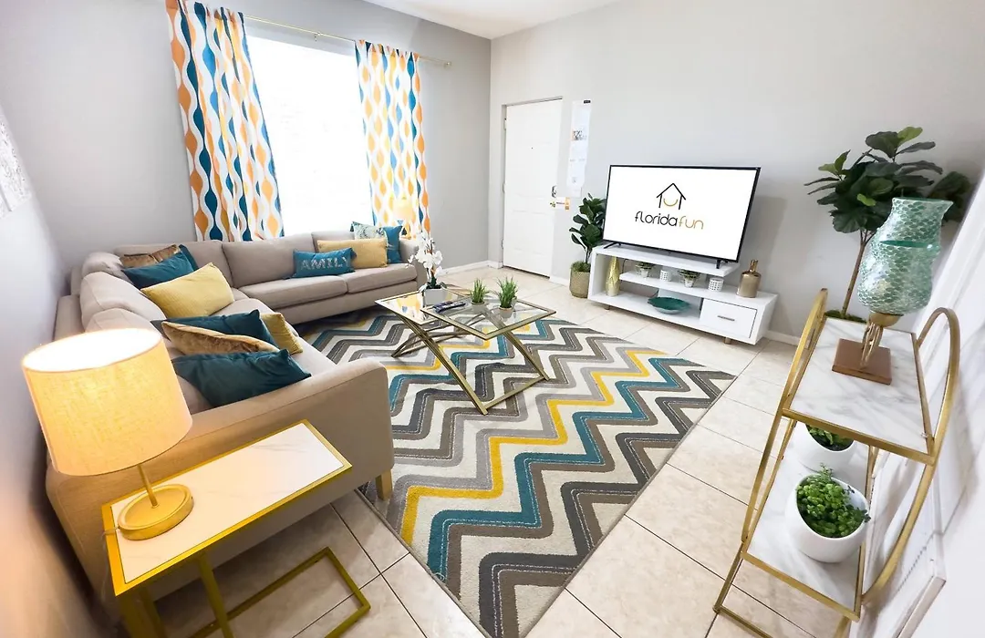 Comfortable Apart 4Bdrm3Bath- 4 Miles To Disney-1