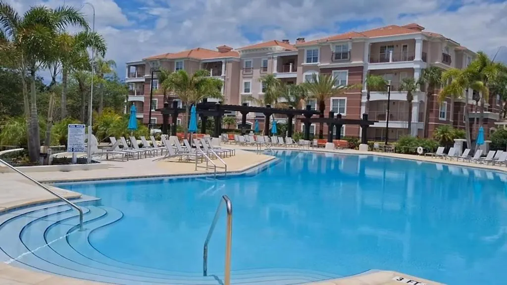 Spectacular Lakeview Serenade Next To Pool Near All Theme Parks And Walk To Convention Center-1