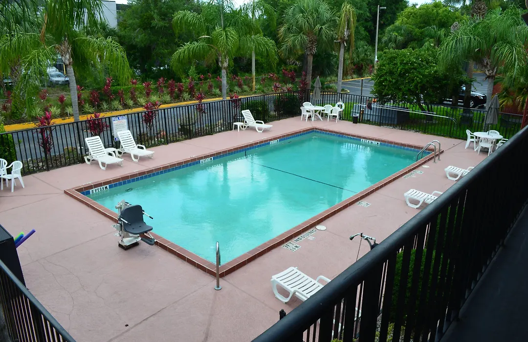 Quality Inn & Suites Orlando Airport-1
