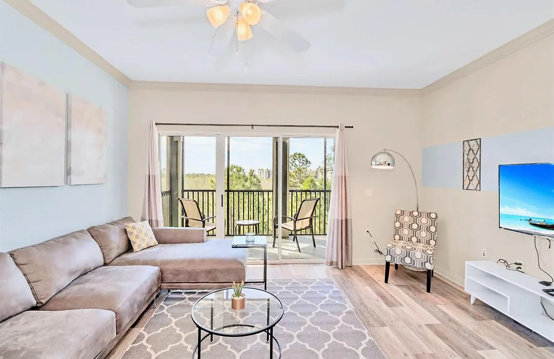 Bright & Airy 3Br Suite Near Disney - Pool-1