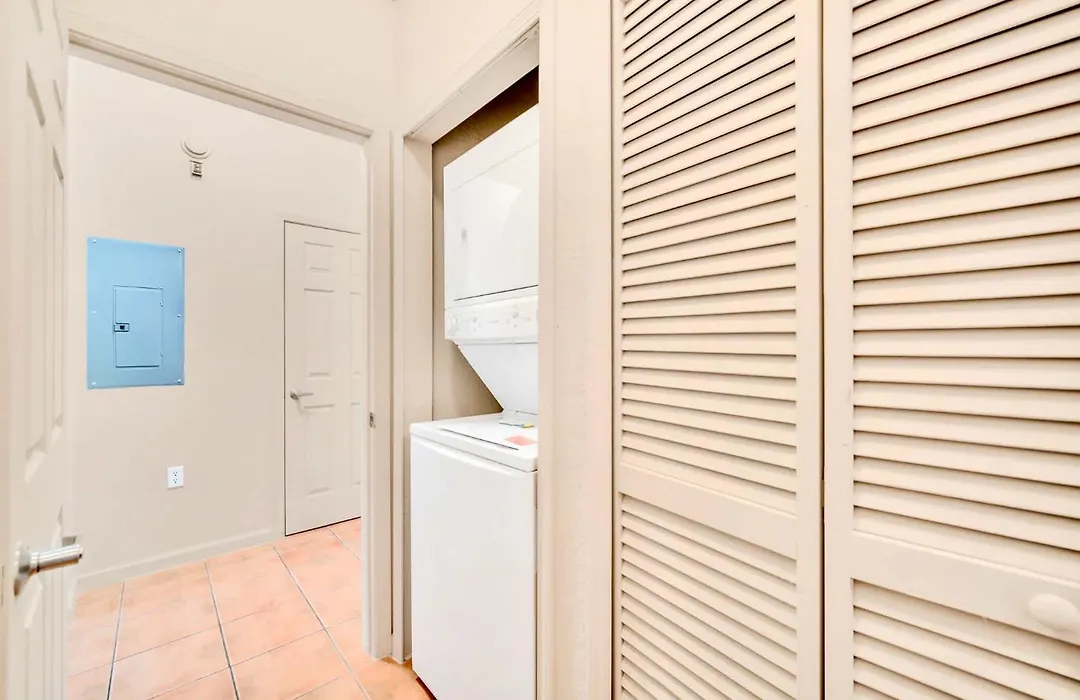 2Br Condo With Shared Pool Near Disney!-1