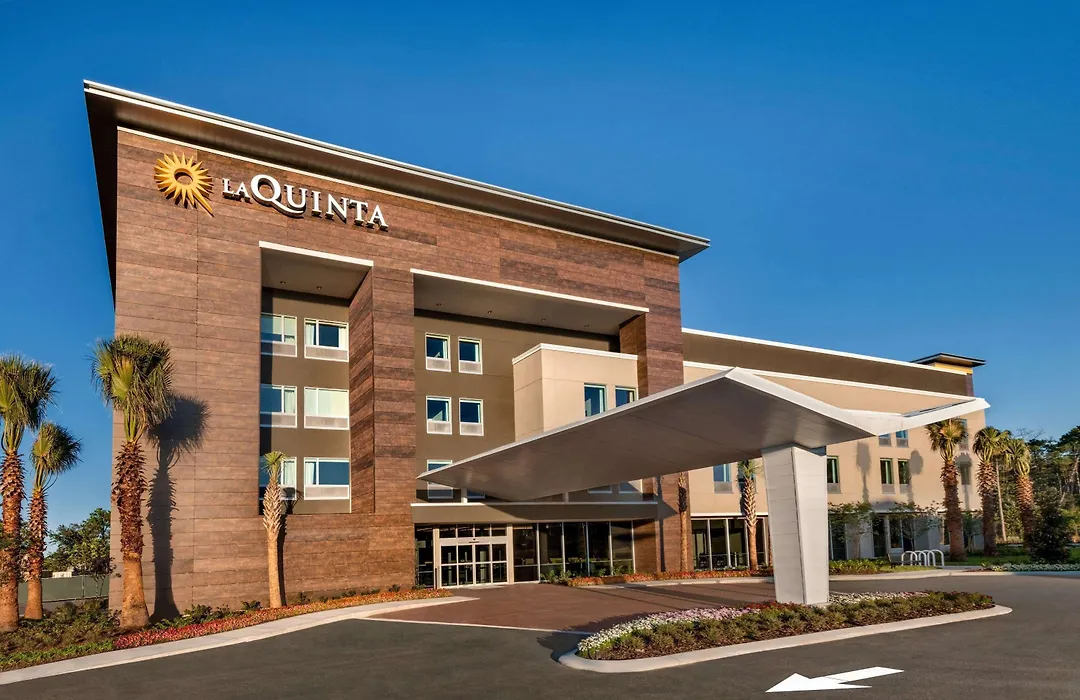 La Quinta Inn & Suites By Wyndham Orlando I-Drive Theme Parks-1