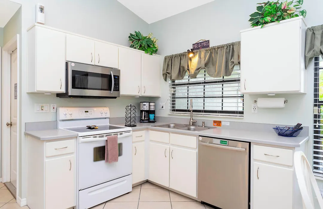 Charming 3Bd W/ Pool Close To Disney @ 7826 Indian Ridge-1