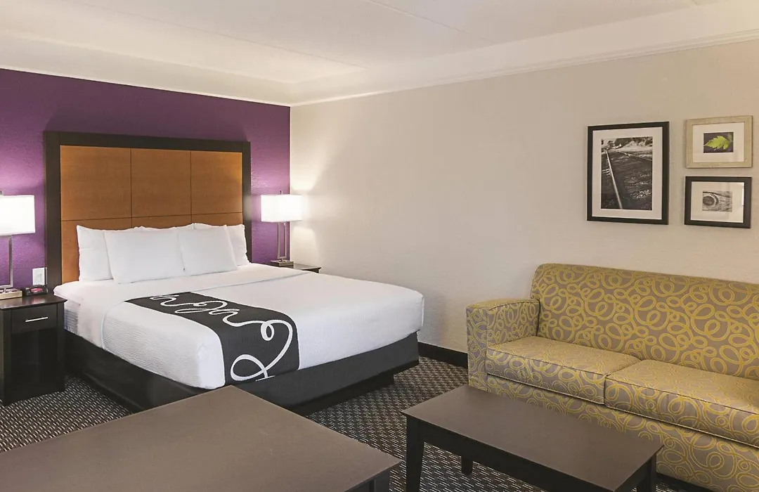 La Quinta By Wyndham Orlando Airport - On Property Food Trucks & Free Airport Shuttle!-1