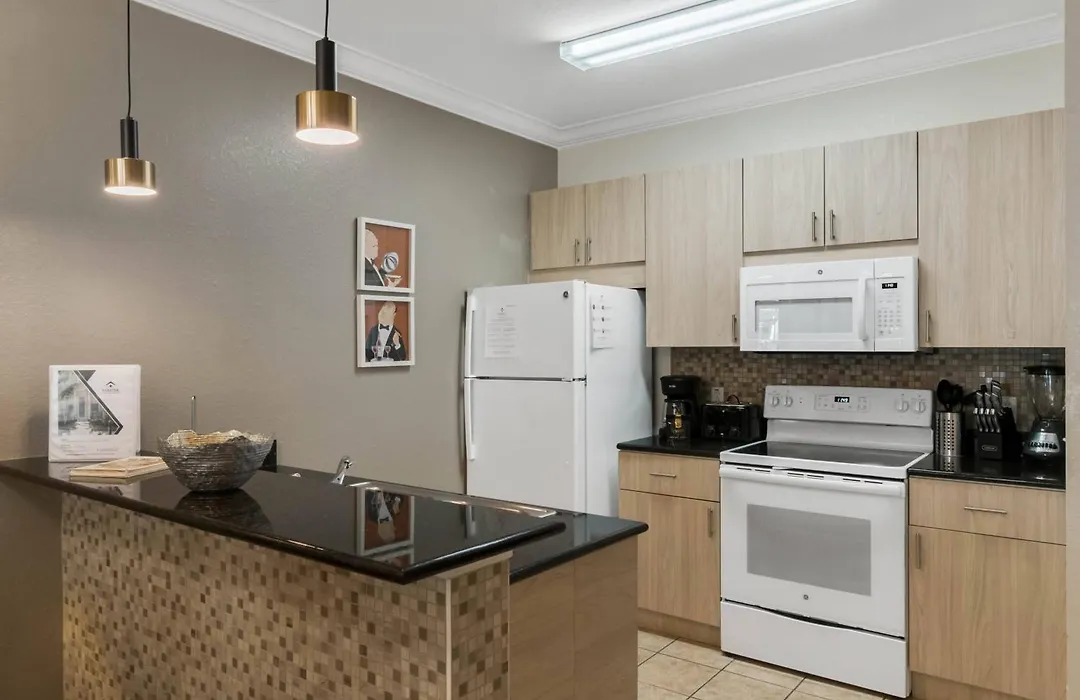 3 Bd 2 Ba Lucaya Village 6-107-1