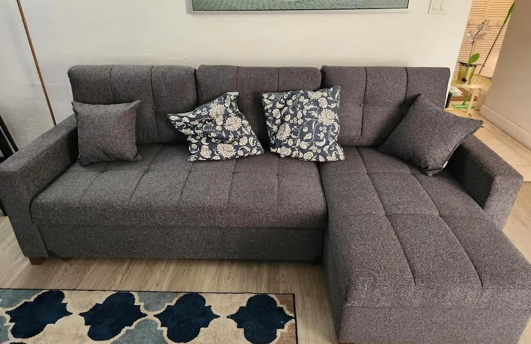 Beautiful 2-Bedroom Condo Near Universal And Other Orlando Attractions, King Bed & Wi-Fi-1
