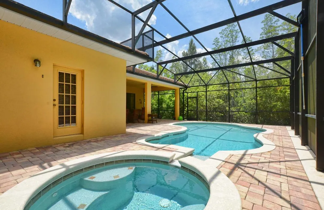 Calabria- 4 Bed House W/Pool- 3400Cl-1