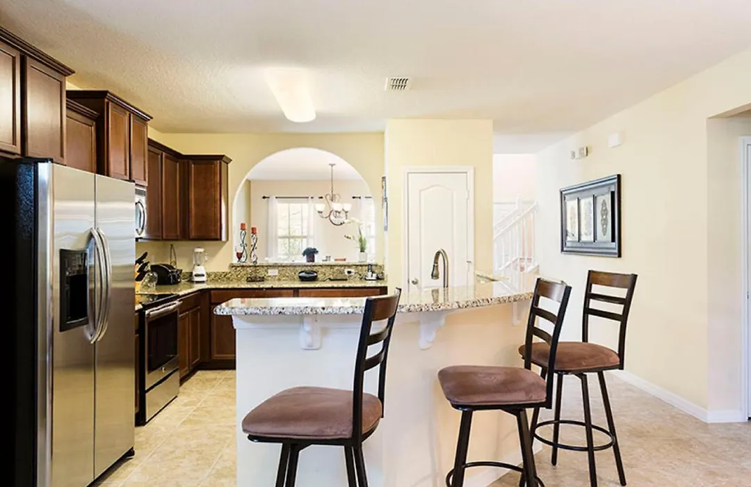Spacious Vacation Home With Pool Tw2825-1