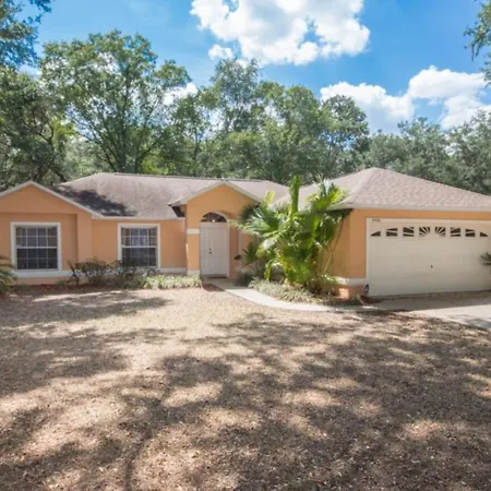 Peaceful Whispering Oaks Villa-3