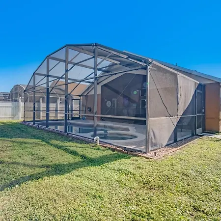 Two Master Bedrooms Pool Home Private Yard-2