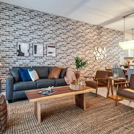 Modern Condo With Themed Bedroom Near Disney-3