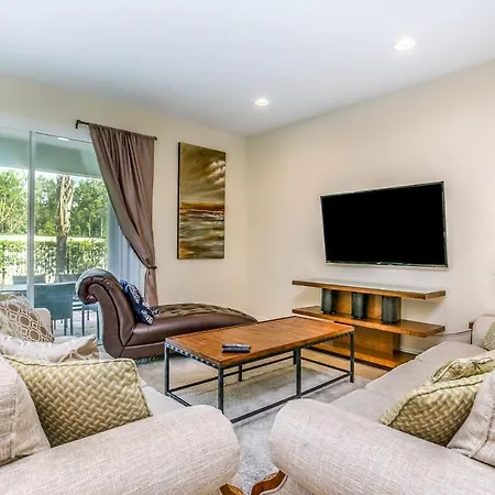 Encore Resort 8 Bedroom Vacation Home With Pool 2105-3