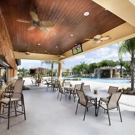 Lovely 4 Bedroom 3 Bath Town House Features All The Comforts Of Home-2