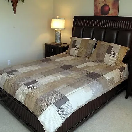 Beautiful 6 Bedroom 4 Bath Pool Home In Gated Resort-3