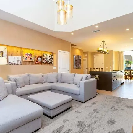 Family Retreat Magic Village 4 Suites Jacuzzi Near Disney - 7493-2
