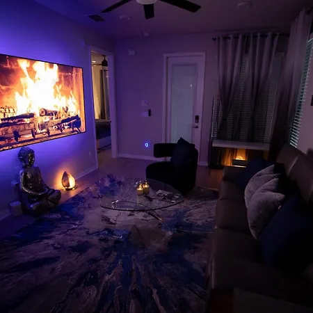 Brand New Modern Pet Friendly Zen Home With Private Home Theater & Hot Tub! Home-2