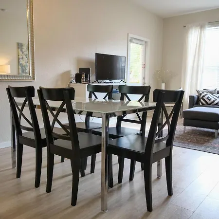3Br 2Bath Condo Balcony 5Min Conv Center 1388Ft-3