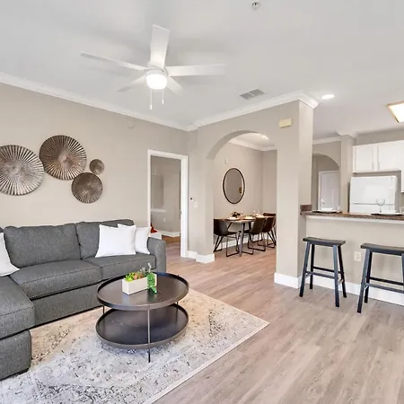 Bright & Modern 2Br Condo With Pool & Hot Tub, Near Disney!-2