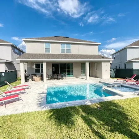 Spacious 8 Bdr Family Home With Arcades And Free Pool Heat-3