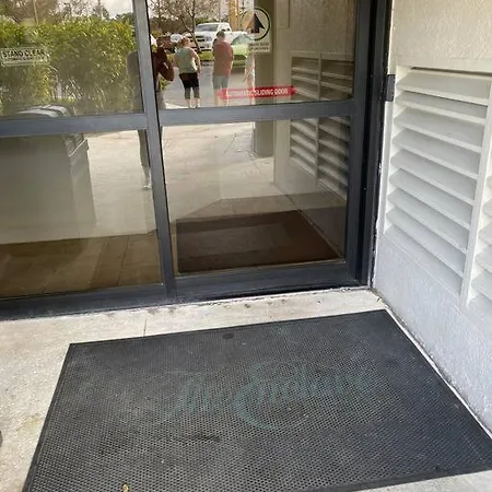New - Remodeled Studio Close To Universal Studios-2