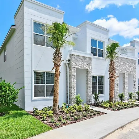 New Spacious & Tranquil Townhouse Near Disney - 4Br, 3Fb, And Pool-2