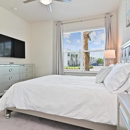 New Spacious & Tranquil Townhouse Near Disney - 4Br, 3Fb, And Pool-3