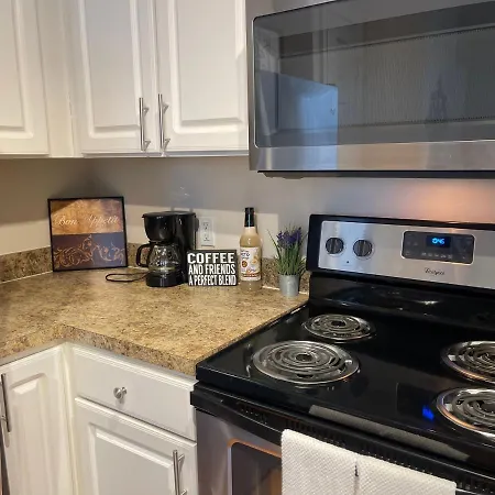 5 Star Luxury Huge 2/2 King - Close To Everything-3