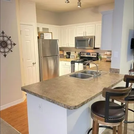 5 Star Luxury Huge 2/2 King - Close To Everything-2