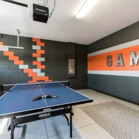 Pool & Spa Home I Big Kitchen I In-Home Game Room!-2