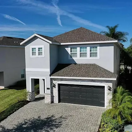 Luxurious 6 Bedroom Villa With Private Pool & Spa-2