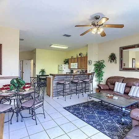 Family Friendly Windsor Hills Townhouse-3