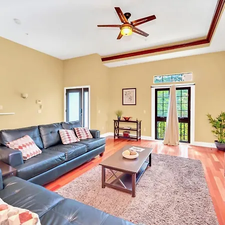 Lovely 4Br Townhome With Resort Access Near Disney-3