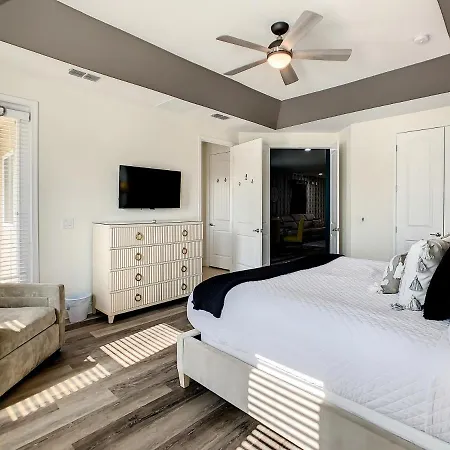 Wonderland House Game Room In Encore Near Disney By Be Our Guest Homes-3
