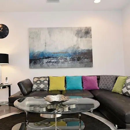 Beautiful 3-Bed Villa 10 Minutes From Disney-3