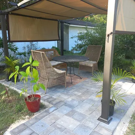 Centrally Located Guest Suite Retreat-3