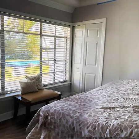 Resort Style 2+ Acres, Lake, Pool, Golf House Style 2+ Acres, Lake, Pool, Golf House-3