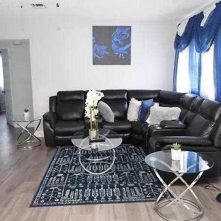 Beautifully Redone 3 Bedroom Home In Heart Of Orlando-3