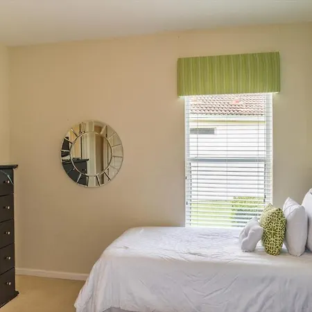 2568 Archfeld Blvd-3