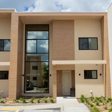 Gorgeous 3 Bd Close To Disney @ Magic Village 7568-2
