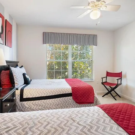 2702 Manesty Lane-3