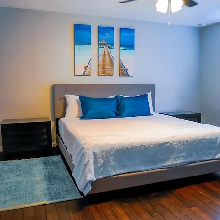 Spacious Entire 2Nd Floor Home: 3Bedrooms 2Baths-3