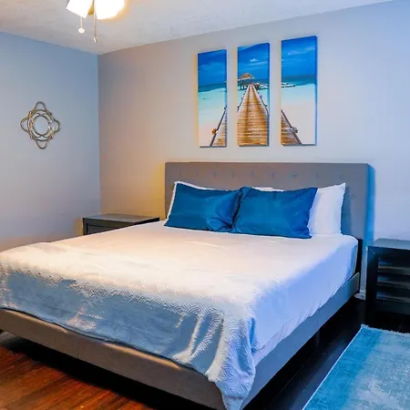 Spacious Entire 2Nd Floor Home: 3Bedrooms 2Baths-2