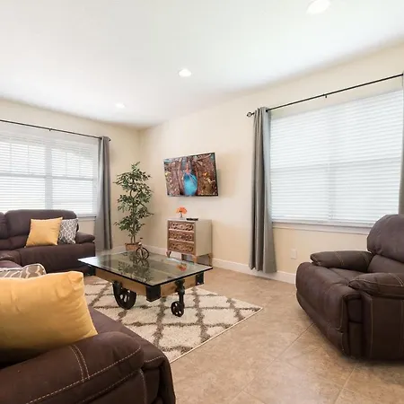 Wilmington Loop 6 Bedroom Luxury Villa With Pool And Spa-2