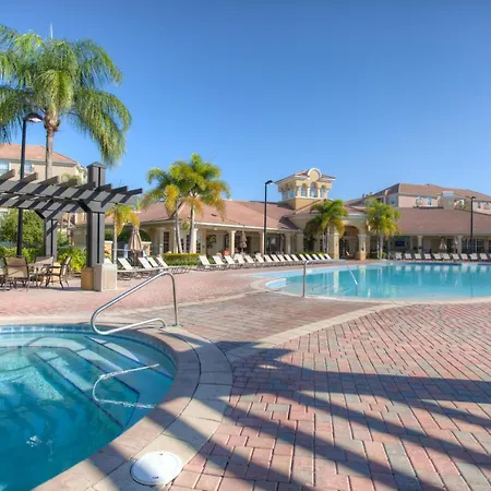 Top Floor Condo With View Of Lake, Pool And Fireworks! Next To Convention Center!-2