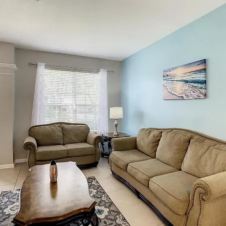6 Bedroom Windsor Hills Getaway-3