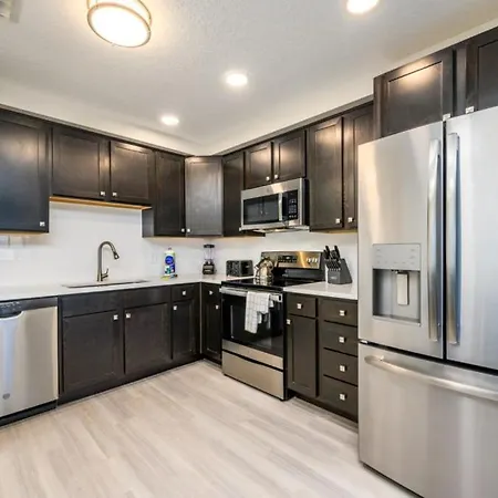 New Modern Vista Cay Reserve Condo - 5005-3