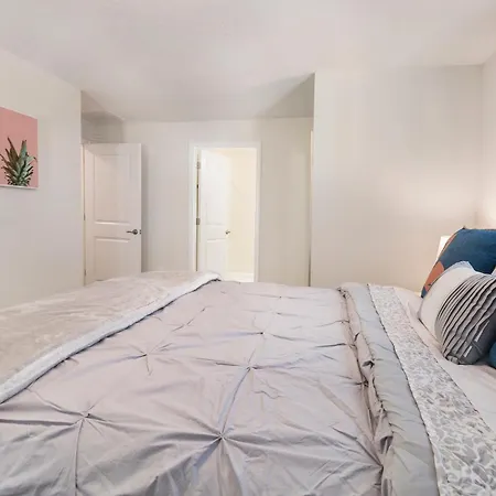 5 Bedrooms - 4 Bathrooms - Storey Lake4849 Rc-2
