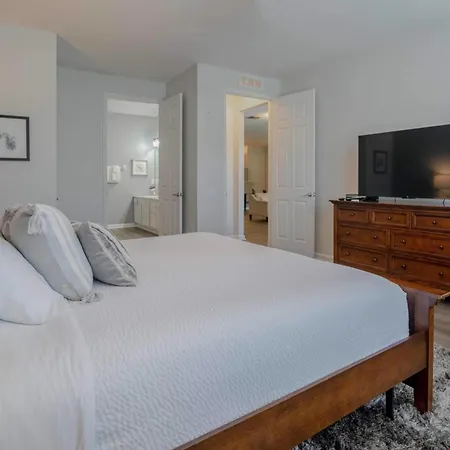 Stunning Vista Cay Luxury Retreat Near All Theme Parks, And Walk To Convention Center-3