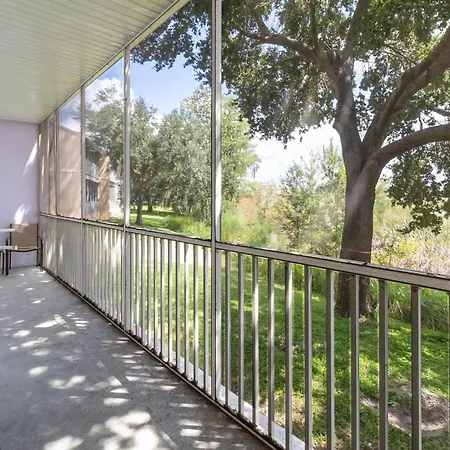 Huge Screened Patio That Overlooks Lake Buck, Near Famous Attractions!!-3